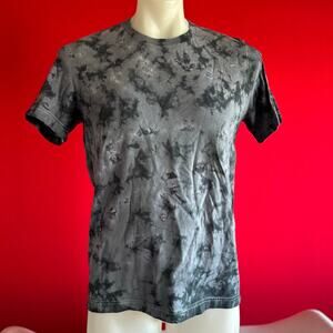 Unisex Crew Neck T-Shirt Mens Size Medium Cotton Handmade Tie Dye Brand New
